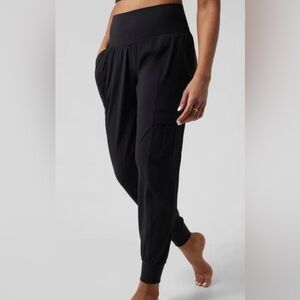 Athleta Women's Black Cargo‎ Joggers with Drawstring Waist